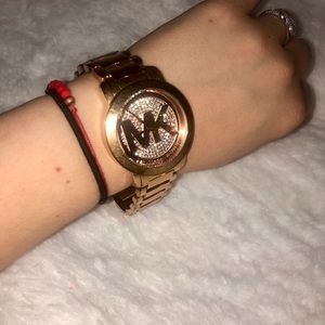 ✨ MICHAEL KORS ROSE GOLD SWARVOSKI WATCH ✨